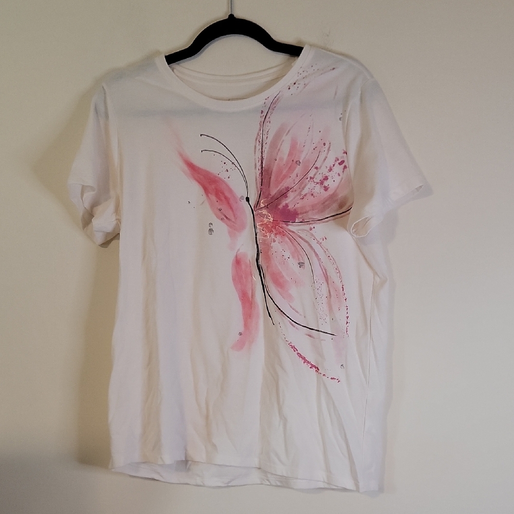 Sonoma White Short-Sleeve Tee with Pink Butterfly Art